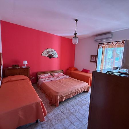 Emily Home Giardini Naxos Exterior foto